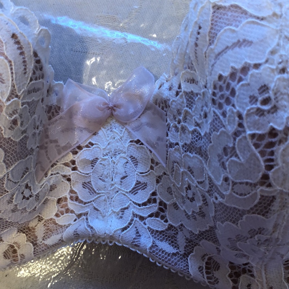Brand new bra - Picture 2 of 4